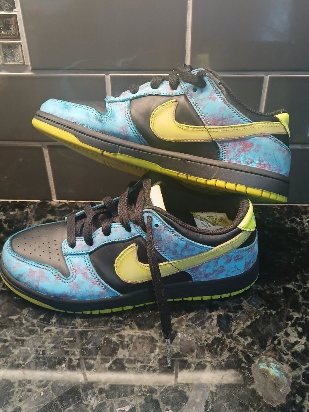 Nike Dunk Low SE GS 'Let's Dance' (Acid Wash Baltic Blue Volt), size 3Y
